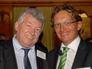 Martin Waniek mit Präsident des Peutinger-Collegiums Dr. Marcus Ernst - Klick vergrößert das Bild